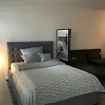 Modernes, Messenahes 1-Zi-Appartment