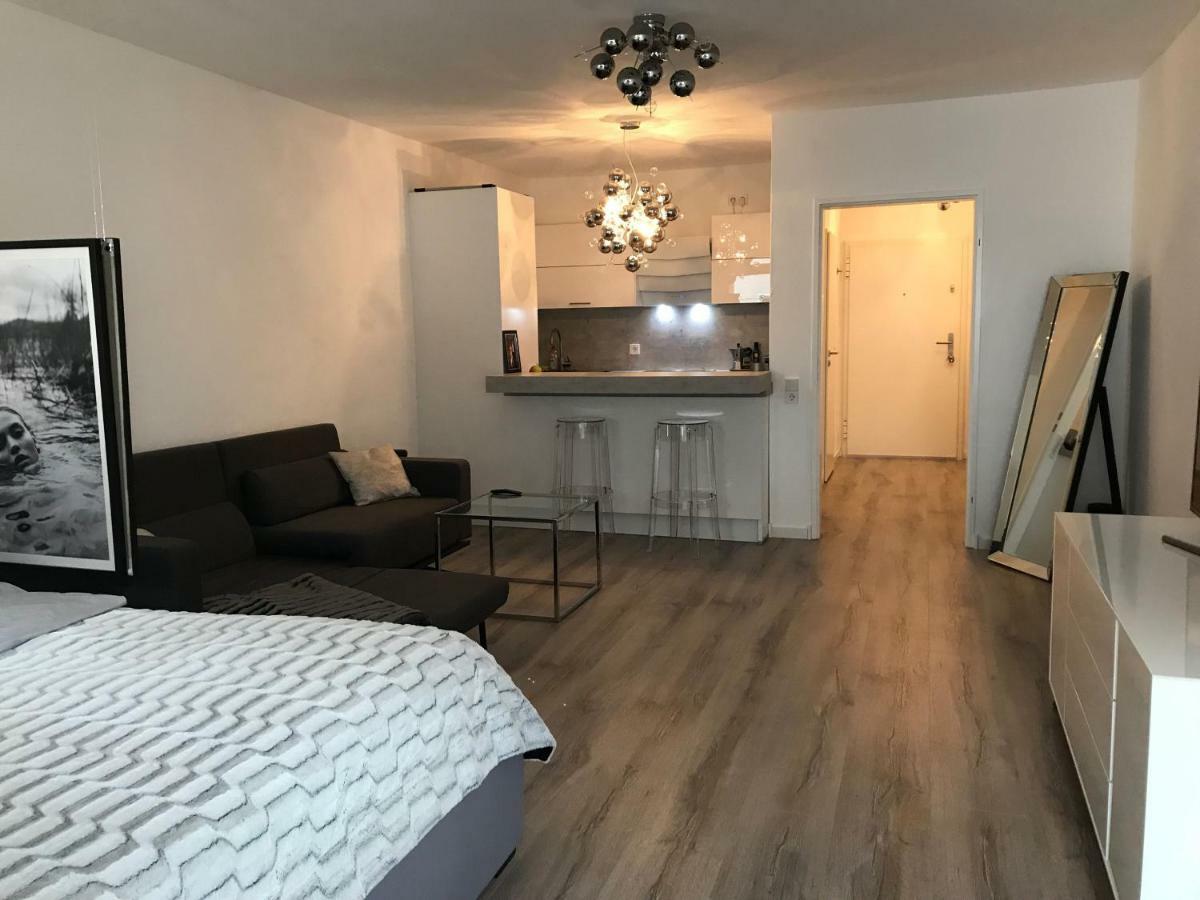 Modernes, Messenahes 1-zi-appartment Apartment